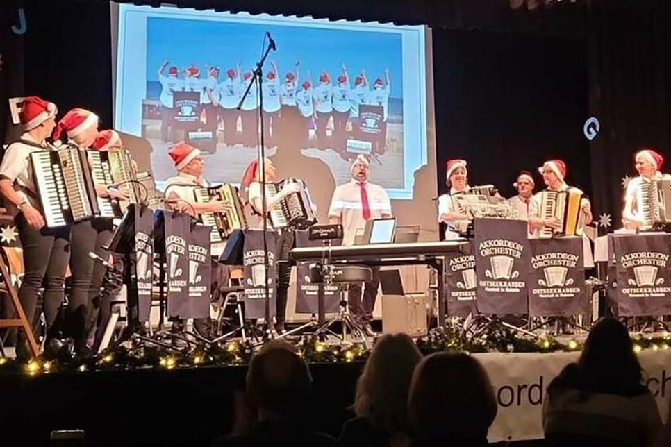 Die „Ostseekrabben“ begeisterten mit einem bunten Musikprogramm.