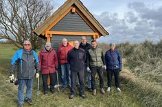 Jörg Christen, Willy Leifermann, Dieter Kragh, Bauteam-Leiter Marc Dose, Harald Kruse, Christian Brumme, Discgolf-Nachwuchstalent David Vrana (v. re.).