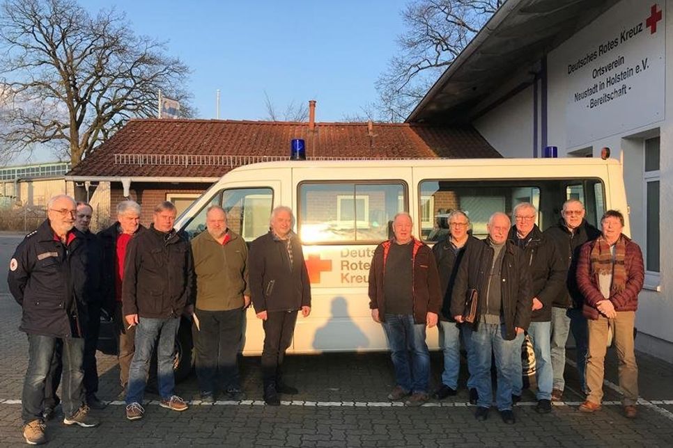 Mitglieder des Motorclub Baltic ließen sich beim DRK durch einen Erste Hilfe Lehrgang schulen.