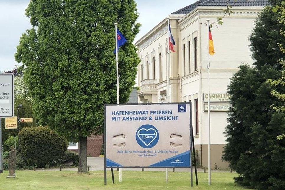 Das „Abstands-Herz“ soll für Umsicht und Abstand werben.