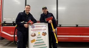 René Konietzny, stellvertretender Ortswehrführer, und Denny Pöhl, Mitorganisator und Kassenwart (v. lks.).