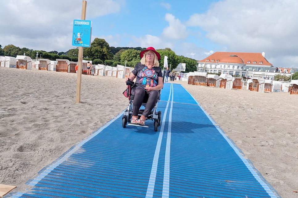 Inklusion am Strand: Neuer barrierefreier Strandabschnitt in Travemünde eröffnet