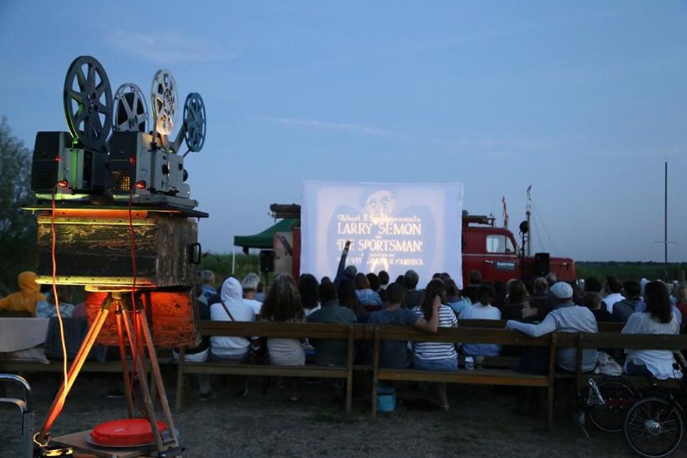 Charmante Kulisse für die Stummfilmvorführungen.