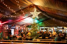 Ein Abend voller Musik, Atmosphäre und Winterzauber an der Grömitzer Eiszeit.