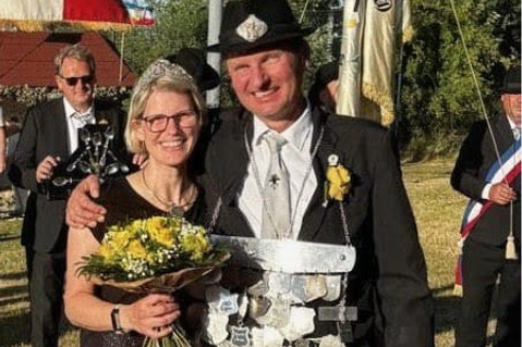 Gildekönig Heiko Simonsen mit Lebensgefährtin Lisa Peltner