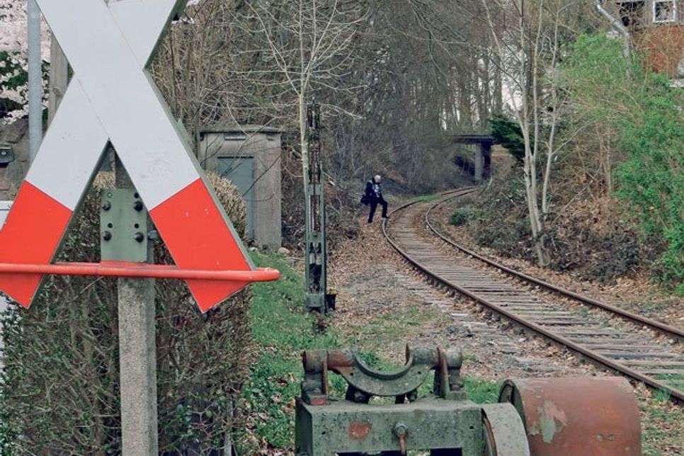 Die alte Schiene ist und bleibt befahrbar – doch die alte Stell-Technologie muss der Digitalisierung weichen.