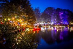 Der Godewindpark lädt die Besucher mit stimmungsvoller Illumination, Artistik, Live-Musik und Kleinkunst zum Fest der 1.000 Lichter ein. (Foto: LTM?/ Olaf Malzahn)