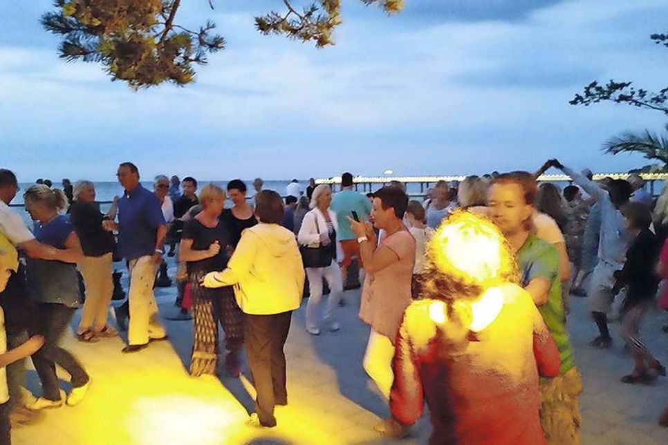 "Tanz am Meer" in Niendorf/Ostsee. (Foto: René Kleinschmidt)