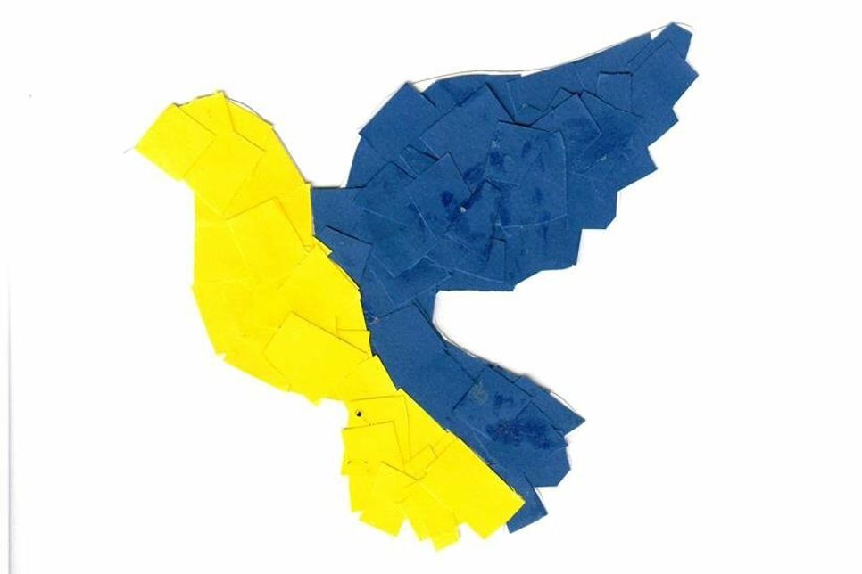 Gebastelte Friedenstaube.