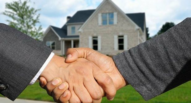 Laut einer Untersuchung der Universität Hohenheim sind Immobilienbesitzer die glücklicheren Menschen.