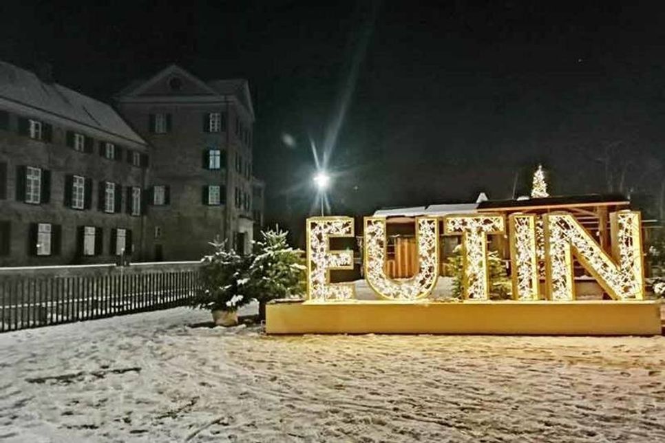 Eutin leuchtet und will Strahlkraft entwickeln. Am Montag wurde die Lichterstadt eröffnet und begeistert mit strahlend-buntem Ideenreichtum