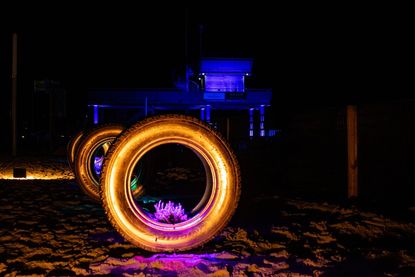 „Golden Wheels“: Der Nordstrand leuchtet in Kellenhusen.