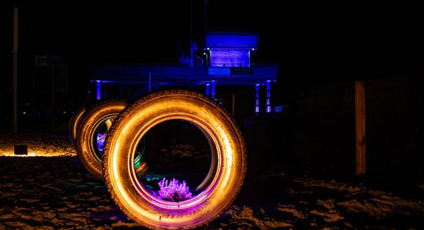 „Golden Wheels“: Der Nordstrand leuchtet in Kellenhusen.