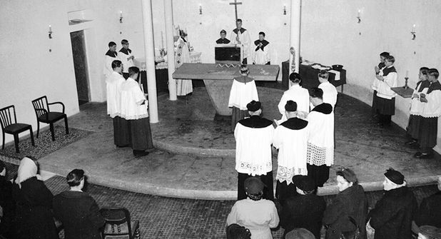 Im Rahmen des ersten Gottesdienstes wurde die Kirche Maria Königin vor rund sieben Jahrzehnten eingeweiht.