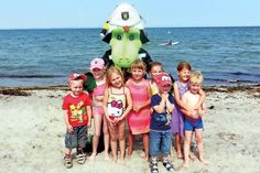 Mit Feuerwehrmaskottchen „Flori Feuer“ gehört die Feuerwehr Ratekau zu den neun Finalisten in der Kategorie „Mitgliedergewinnung“.