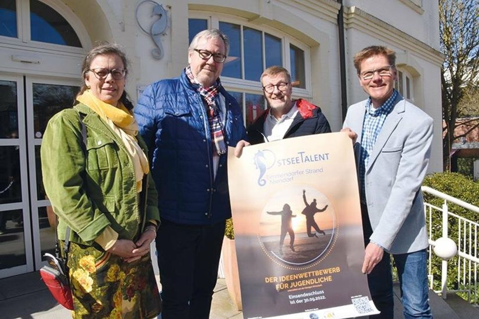 Freuen sich auf viele, junge Talente: Dr. Cordula Braun, Schulleiterin des OGTs (von links), Initiator Andreas Czayka, Bürgermeister Sven Partheil-Böhnke und Tourismusdirektor Joachim Nitz.