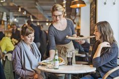 In einem Restaurant der Systemgastronomie hat wohl schon jeder Bundesbürger einmal gegessen. Foto: djd/Bundesverband der Systemgastronomie/L’Osteria.
Foto: djd/Bundesverband der Systemgastronomie/L’Osteria.
