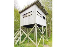 Nach neuerlichem Vandalismus ist der Aussichtsturm am Ruppersdorfer See zurzeit wegen Wartungsarbeiten geschlossen.
