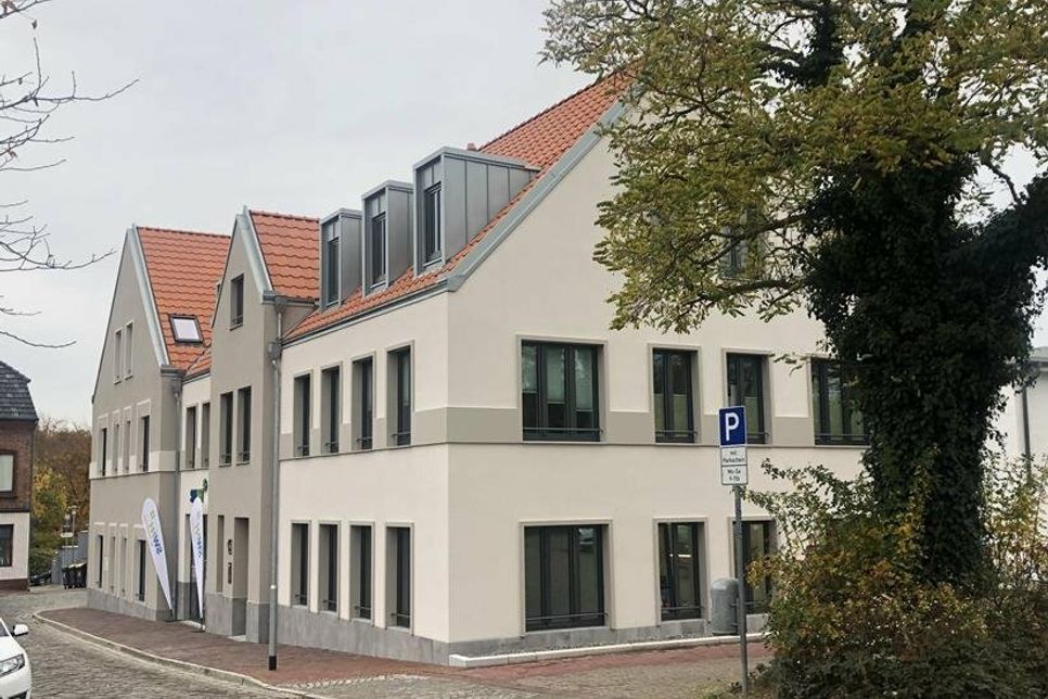 Der neue Standort des Stadtwerke-Kundencenters liegt direkt vor dem Kremper Tor und ist gut erreichbar.
