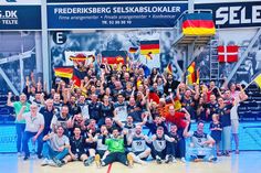 Großer Jubel: Die „Deafboys“ samt Fans bei der Weltmeisterschaft in Kopenhagen im Juli 2023.