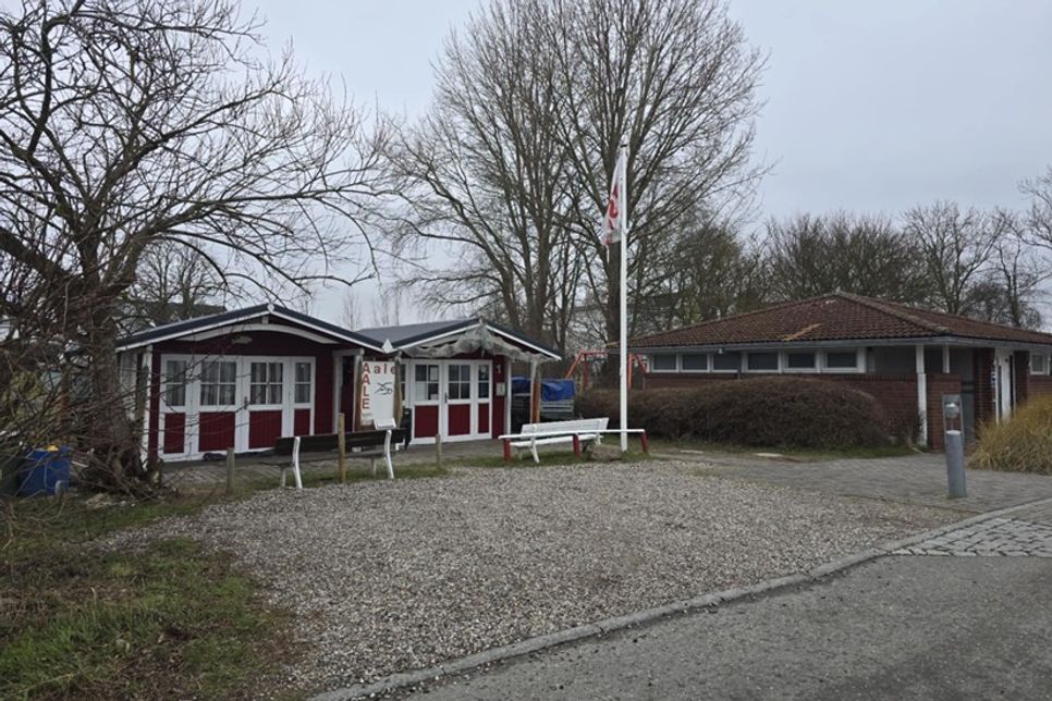 Für den Platz vor den Fischerhütten sucht der Tourismus-Service ein ausrangiertes Boot.