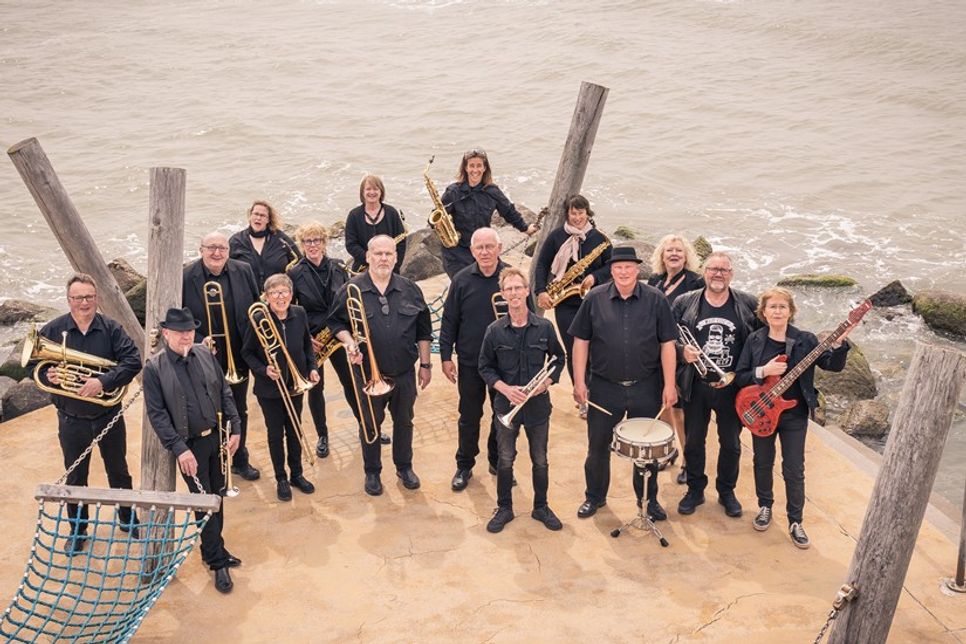 „Die Bandfelder“ sorgen beim Frühschoppen für musikalische Unterhaltung.