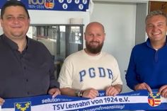 Positiv in die neue Saison: Fußballobmann Vadim König, Neu-Trainer Daniel Safadi und 1. Vorsitzender vom TSV Lensahn Maximilian Sell.