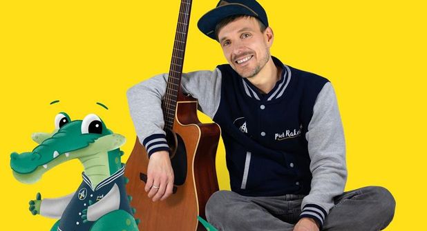 Piet Rakete nimmt Kinder mit auf eine musikalische Reise in fremde Galaxien und ferne Planeten.