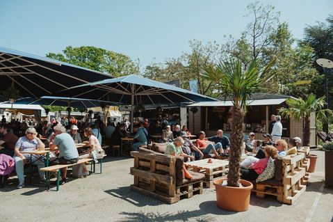 Das PfingsTON Festival verbindet maritimes Lebensgefühl mit Musik und Kulinarik.