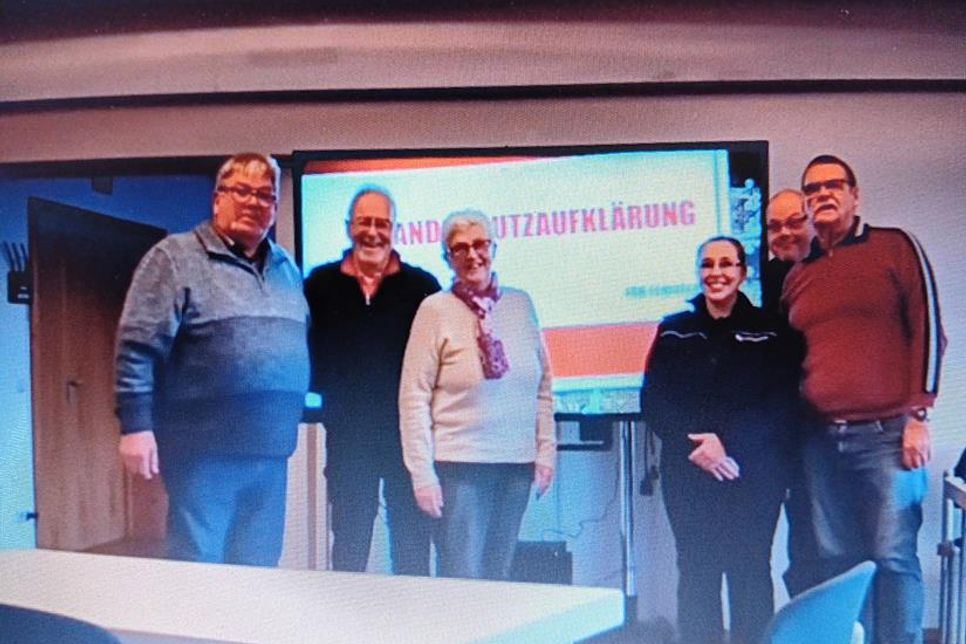 Heinz Tamm, Bernd Schünemann, Jutta Tamm, Ronja Petersen, Dirk Koops und Wolfgang Klein (v. lks.).