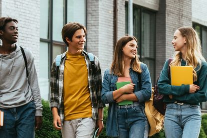Der Schulabschluss ist geschafft und plötzlich steht eine große Entscheidung an: Welche Ausbildung passt wirklich zu mir?