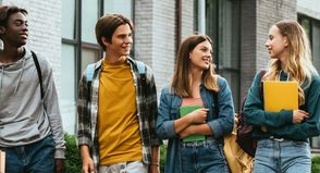 Der Schulabschluss ist geschafft und plötzlich steht eine große Entscheidung an: Welche Ausbildung passt wirklich zu mir?