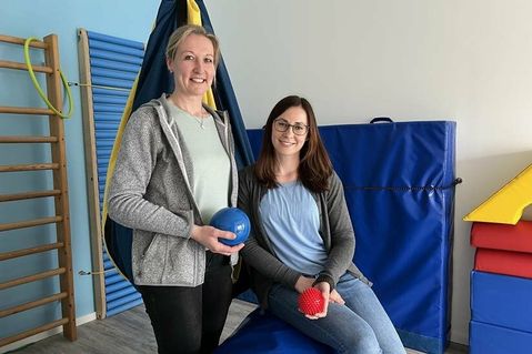 Sandra Dittmer (lks.) und Ramona Küster sind unter anderem auf die Behandlung von Schwindel spezialisiert.