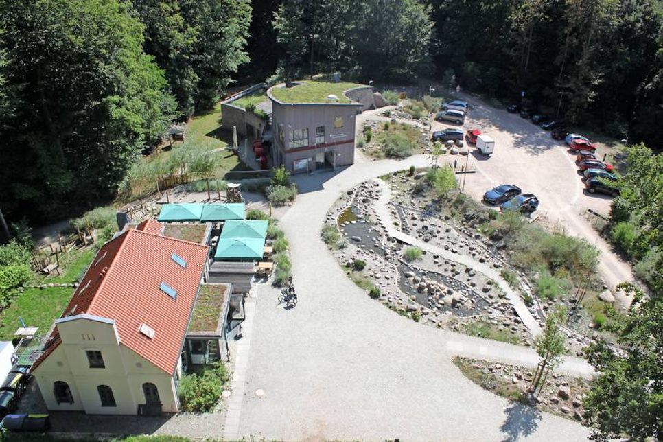 Vom Elisabethturm aus hat man einen imposanten Blick über das Gelände.