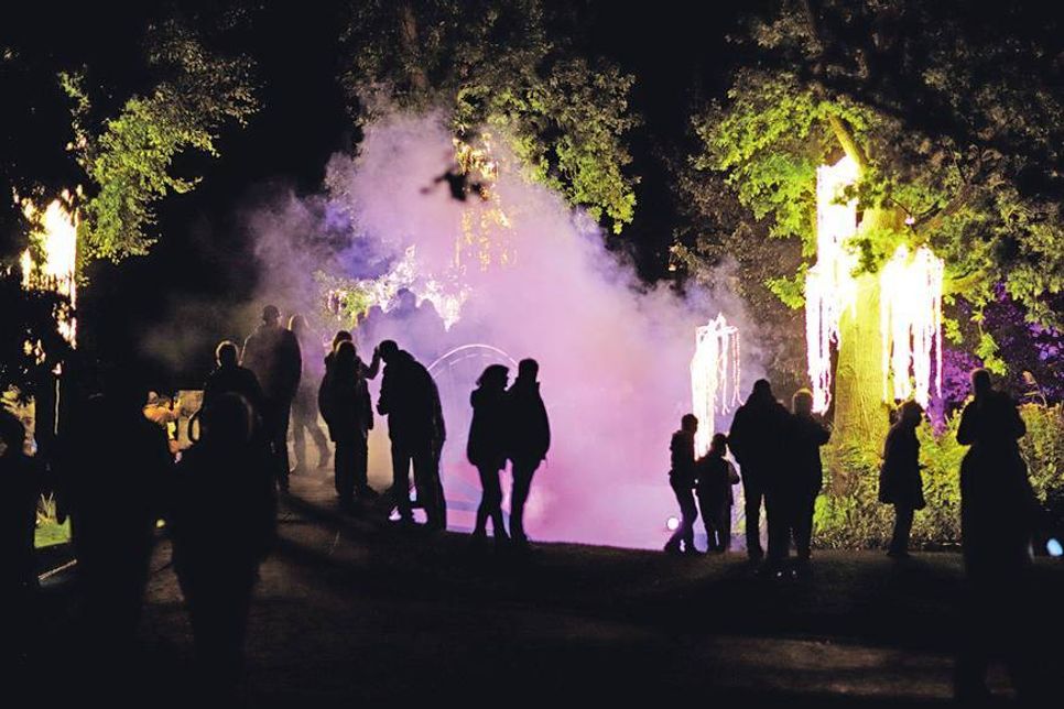 Am kommenden Wochenende sorgen 1.000 Lichter wieder für eine ganz besondere Stimmung im Godewindpark. (Foto: LTM - Vögele)