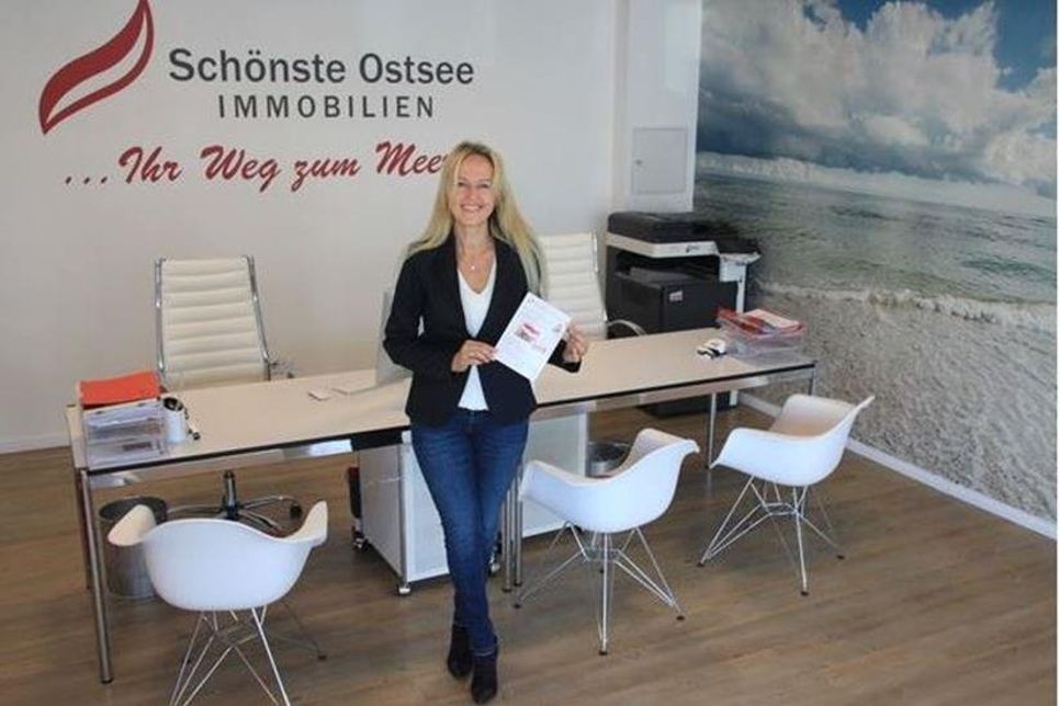 Geschäftsinhaberin Alexandra Löhr verkauft Immobilien aus Leidenschaft.