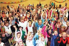 Alaaf und Helau beim NTSV: Der Kinderkarneval begeistert jedes Jahr kleine Prinzessinnen und wilde Cowboys. Im vergangenen Jahr waren über 300 Kinder dabei. (Foto: VA)