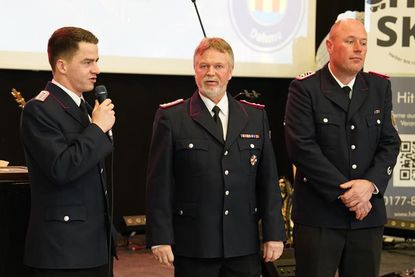 Die Spitze der Feuerwehr: Pascal Horstmann (lks.) wird am 18. Februar vereidigt, dann endet die Zeit für Manfred Lübke (mi.) als Wehrführer. Wolfgang Thomas wird der neue stellvertretende Wehrführer (re.)