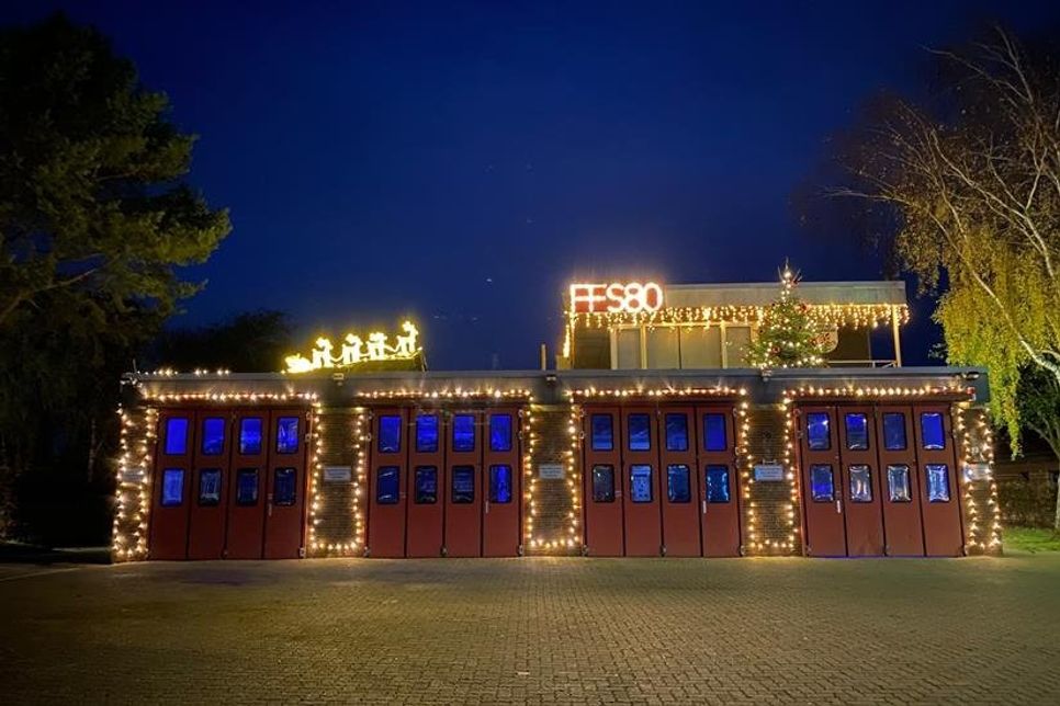 Weihnachtsbeleuchtung bei der Feuerwehr Scharbeutz.