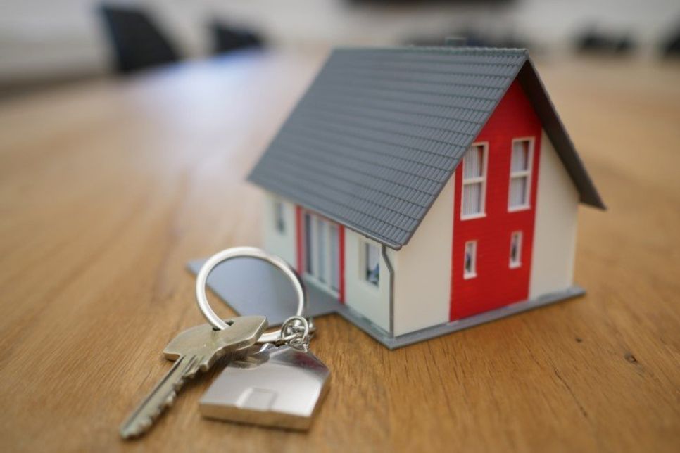Abbildung 2: Immobilienbesitzer sollten alle Möglichkeiten ausschöpfen, um das eigene Haus zu einem guten Preis verkaufen zu können.