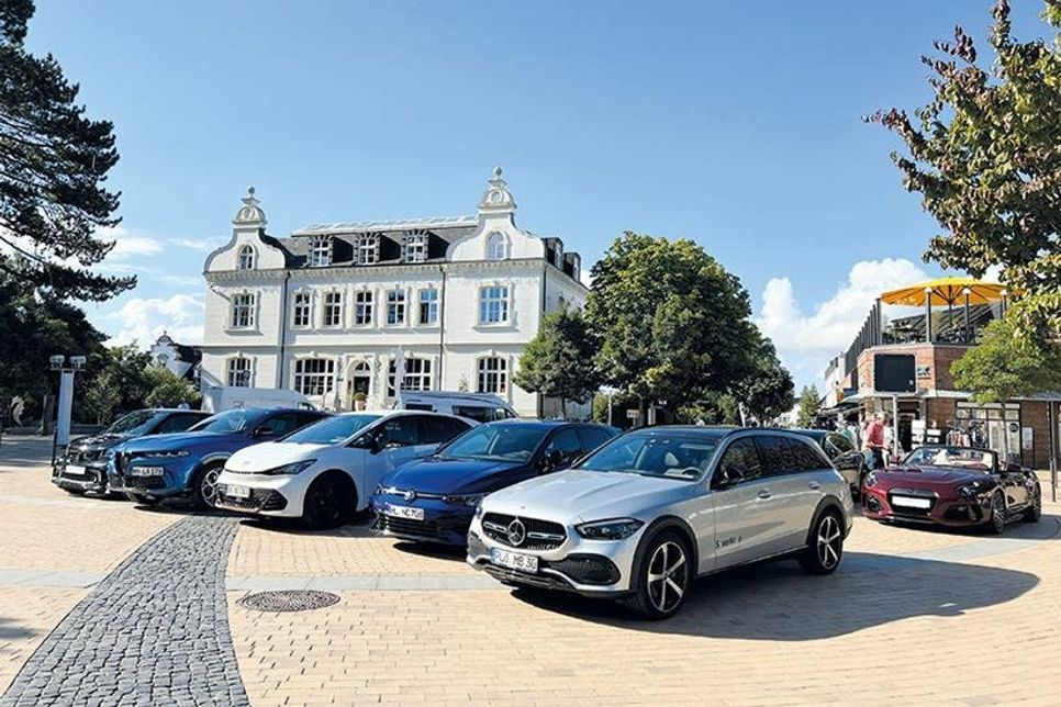 Neuheiten vieler Marken, blitzendes Chrom und mobile Highlights auf der Promenade - darunter zahlreiche Premieren, das erwartet die Besucher der 20. Automeile in Timmendorfer Strand.