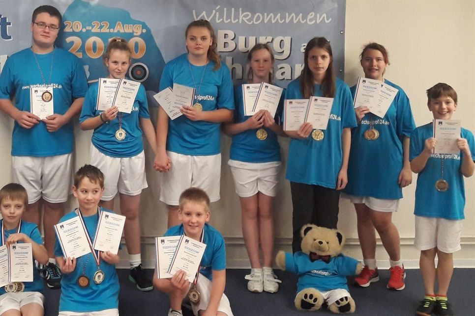Erik Holstein, Anthony Link, Katharina Stender, Lisa Westensee, Josy Link, Jacqueline Doose, Aline Etzold, Deik Röschmann, Jamie Link, Mike Doose, Max Landgraf und Nic Link.