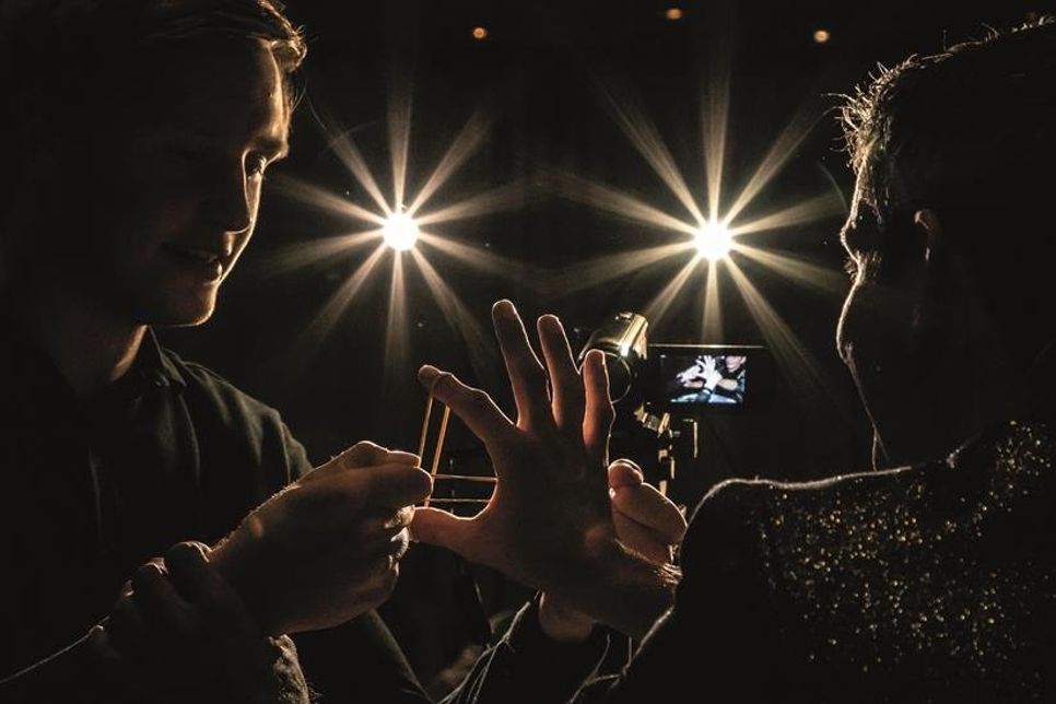 Der international bekannte Zauberer Charlie Martin sorgt für magische Leckerbissen. (he/Foto: Milinski Fotografie)
