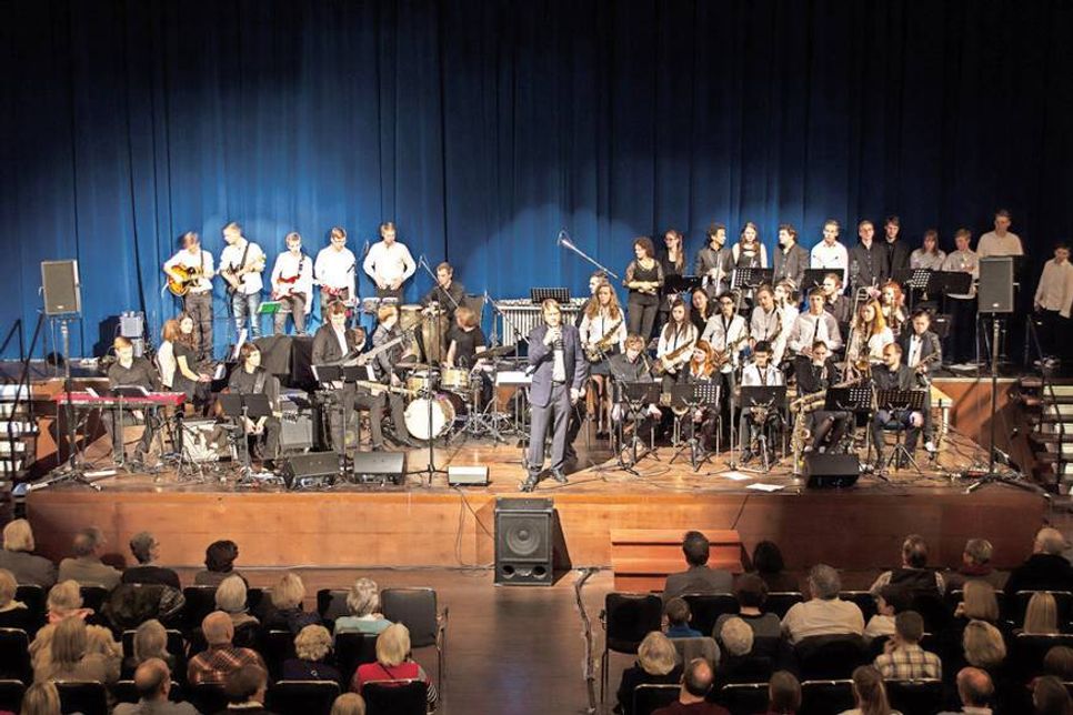 Die Big Bands des Ostsee-Gymnasiums Timmendorfer Strand und der Musikhochschule Lübeck freuen sich auf viele Besucher. (Foto: Vollbrecht)