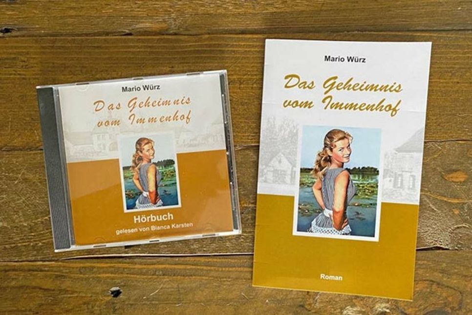 Machen sich bestimmt auch gut unterm Weihnachtsbaum: Das Hörbuch und das Buch „Das Geheimnis vom Immenhof“