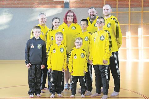 Das Kickbox-Team (auf dem Foto: ein Teil des Teams) trainiert schon jetzt fleißig für die World Martial Arts Games.