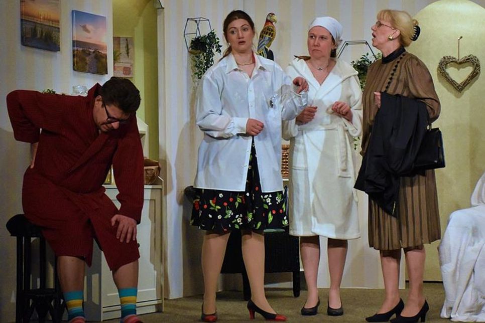 Waldemar Peter, Jessica Mollenhauer, Silke Krellenberg und Anne Beiber (v. lks.).