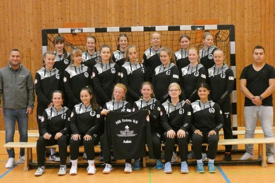 Mit dem neuen Outfit kann die neue Saison nach den Herbstferien beginnen. Die Mannschaft spielt in dieser Saison in der Regionsliga gegen Mannschaften aus den Kreisen Ostholstein, Lübeck und Bad Segeberg.