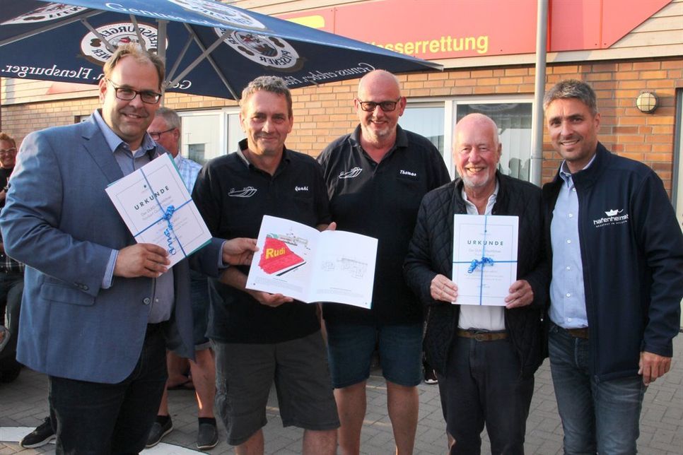Bürgermeister Mirko Spieckermann, Thomas Busse, Norbert Quack-Elbracht, Bürgervorsteher Sönke Sela und Stephan Reil