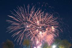 Pünktlich zum Jahreswechsel um 0 Uhr gibt es dieses Jahr ein offizielles Silvesterfeuerwerk auf der Seebrücke.
